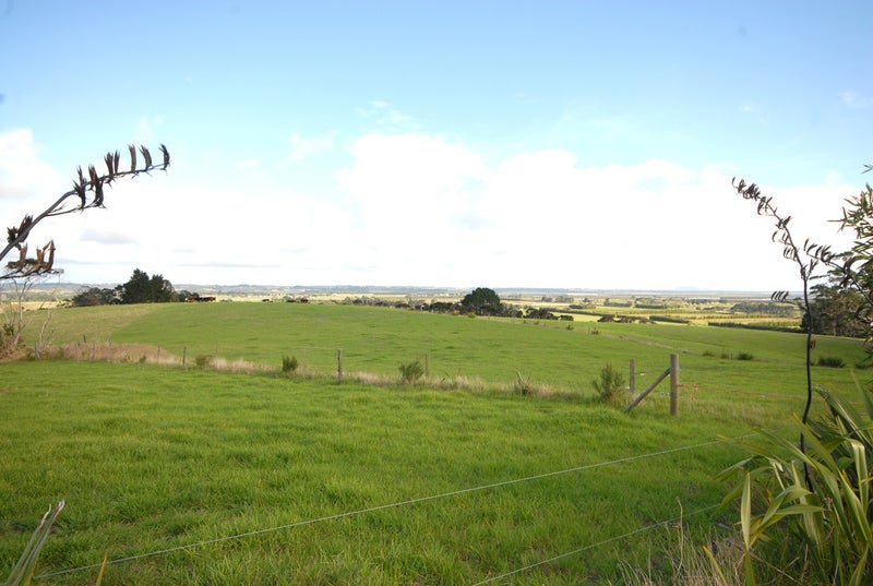 330 Pairatahi Road, Kaingaroa - Carousel 13