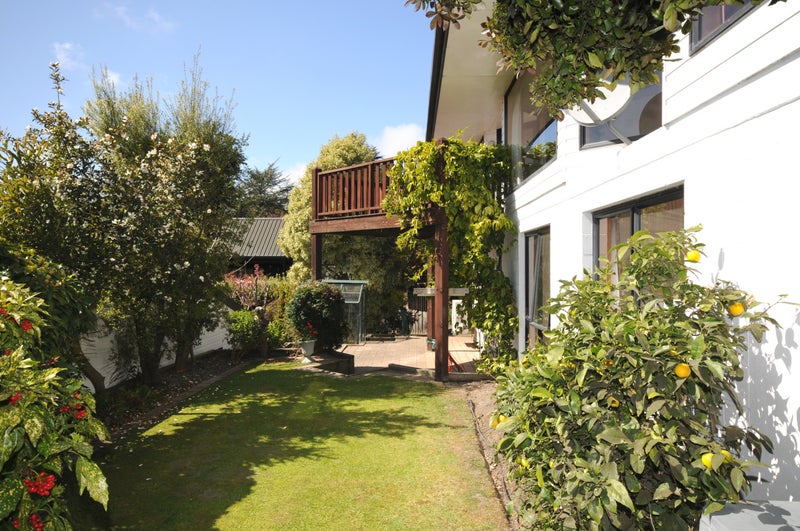 7 Indira Lane, Cashmere, Christchurch - Carousel 1