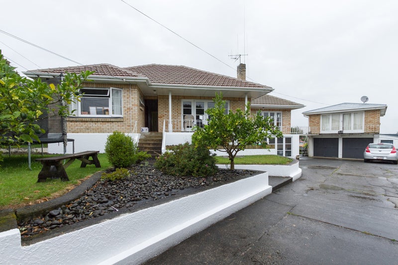 11 Elizabeth Street, Beerescourt, Hamilton - Carousel 25