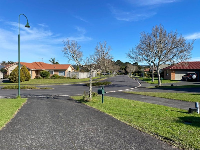 7 Checkerberry Court, Henderson, Auckland - Carousel 17