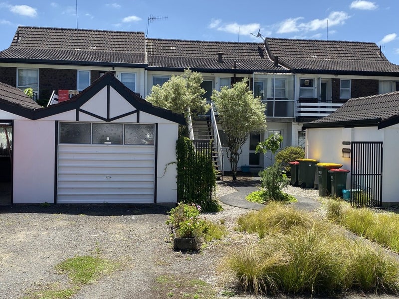 4C Clifton Road, Hamilton Central, Hamilton - Carousel 15