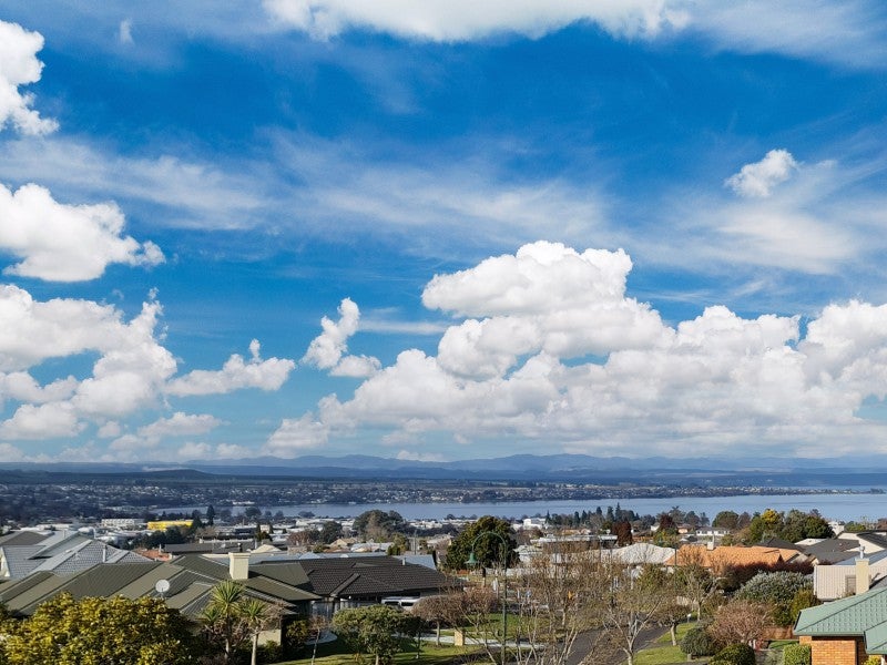 16 Carpentras Way, Nukuhau, Taupo - Carousel 2