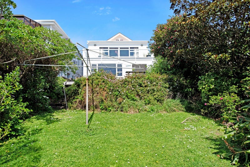 1 Belvedere Road, Hataitai, Wellington - Carousel 2
