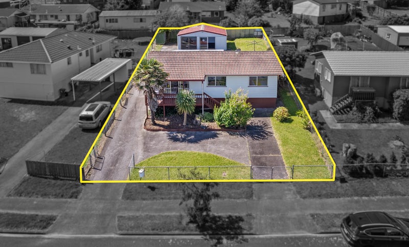 15 Palermo Place, Clover Park, Auckland - Carousel 15