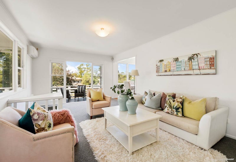 51 Ennis Avenue, Pakuranga Heights, Auckland - Carousel 1