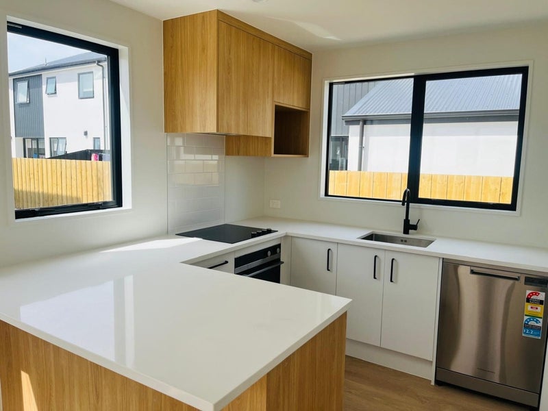 60B Olliviers Road, Phillipstown, Christchurch - Carousel 2