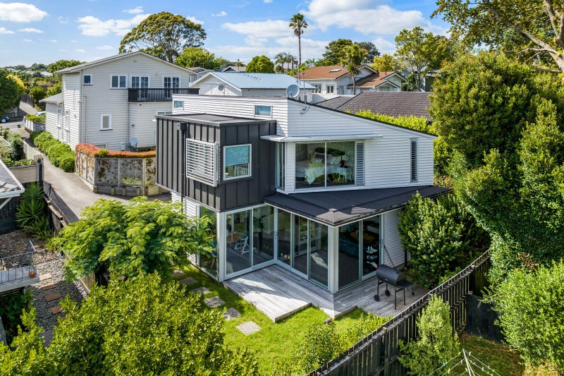 52A Finch Street, Morningside, Auckland - Carousel 1