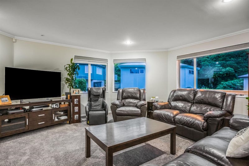 13B Peterhouse St, Tawa, Wellington - Carousel 29