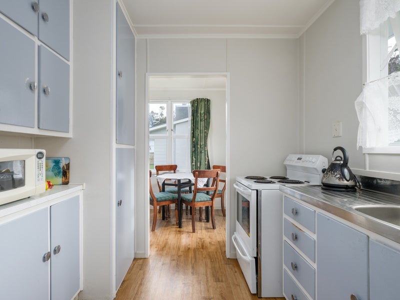 8 Curie Place, Outer Kaiti, Gisborne - Carousel 1