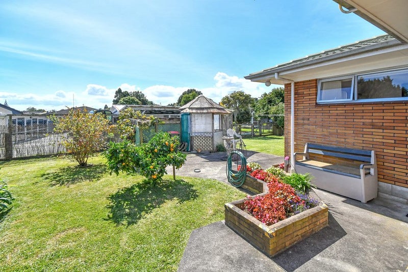 11 McLeod Road, Weymouth, Auckland - Carousel 2