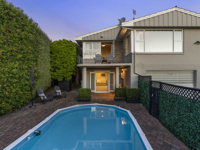 1/1 Coates Road, Cockle Bay, Auckland - Carousel 1