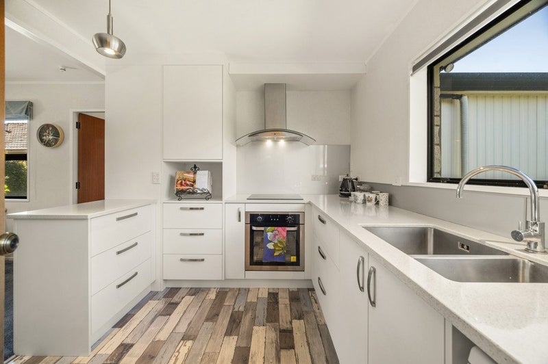 10 Robertson Street, Glenholme, Rotorua - Carousel 2