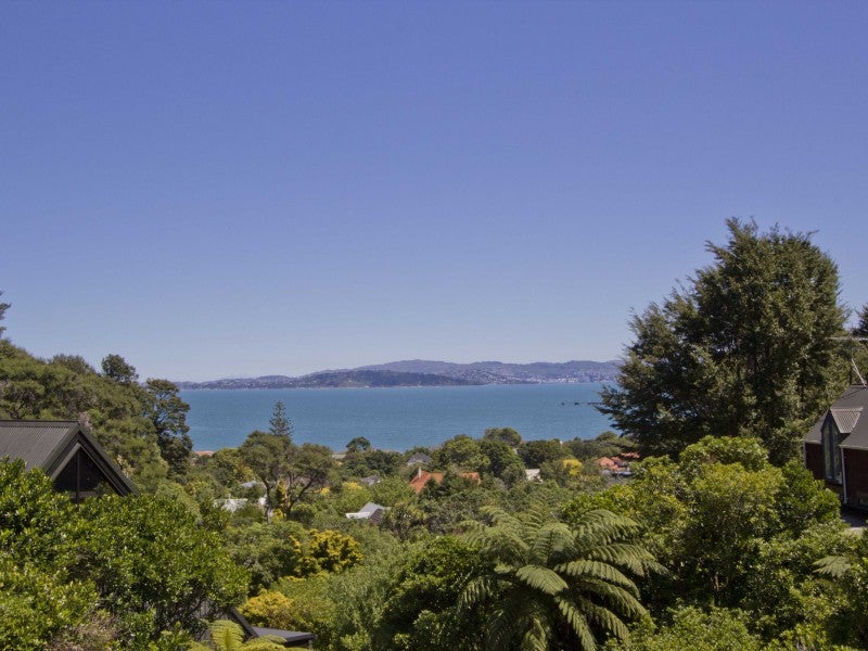 7 Whiorau Grove, Lowry Bay, Lower Hutt - Carousel 17