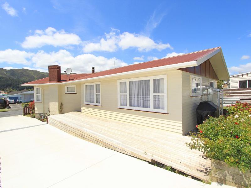 9 Hamstead Street, Wainuiomata, Lower Hutt - Carousel 18