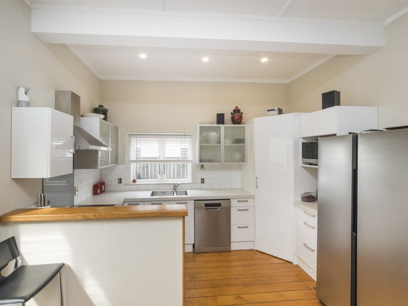 23 Lyndhurst Street, Takaro, Palmerston North - Carousel 2
