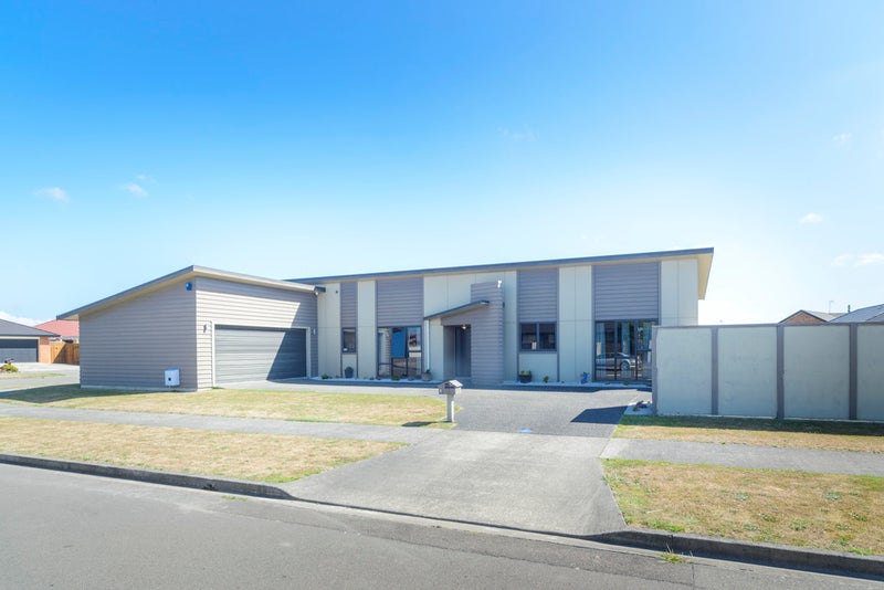 1 Orlando Way, Kelvin Grove, Palmerston North - Carousel 2