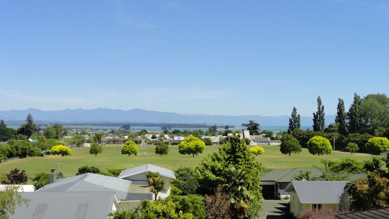 194 The Ridgeway, Stoke, Nelson - Carousel 17