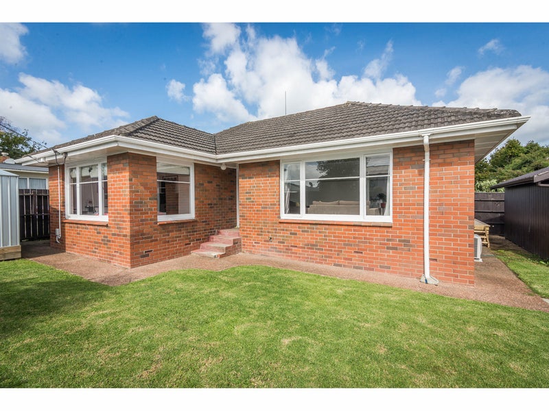 2A Kelkirk Street, Kelston, Auckland - Carousel 17