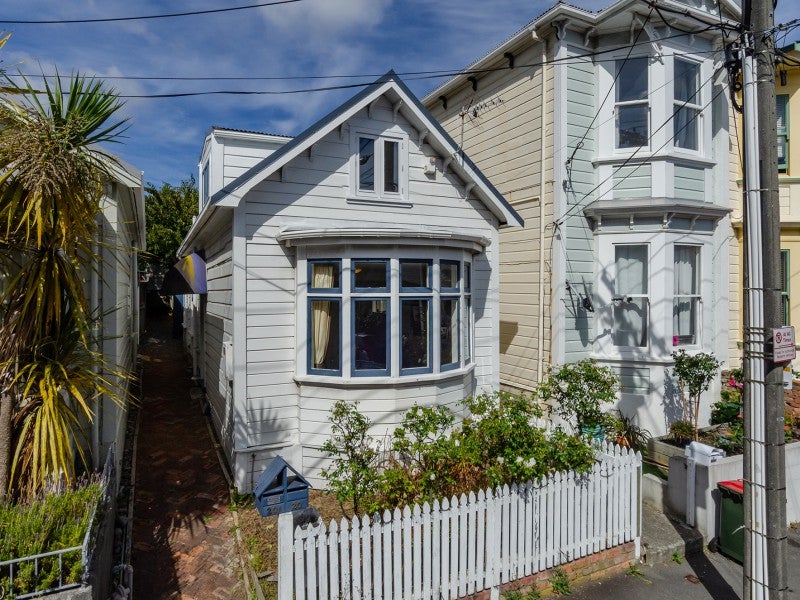 20 Queen Street, Mount Victoria, Wellington - Carousel 1