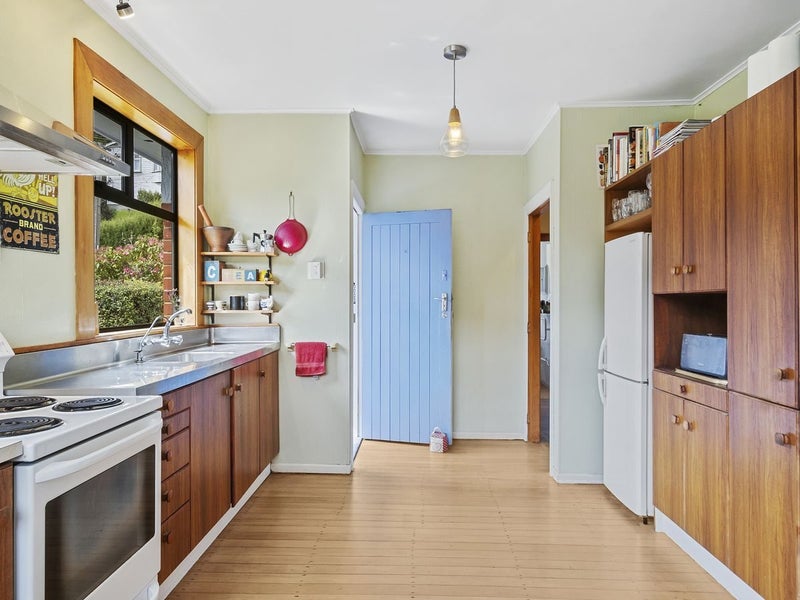 25 Rhodes Terrace, North East Valley, Dunedin - Carousel 2