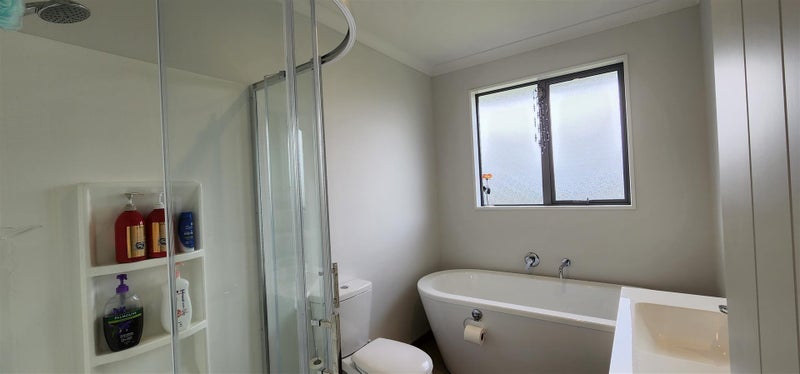 18 Pelorus Avenue, Poraiti, Napier - Carousel 17