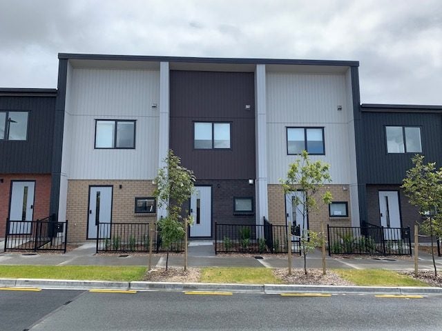 6 Hoopers Road, Glen Eden, Auckland - Carousel 1