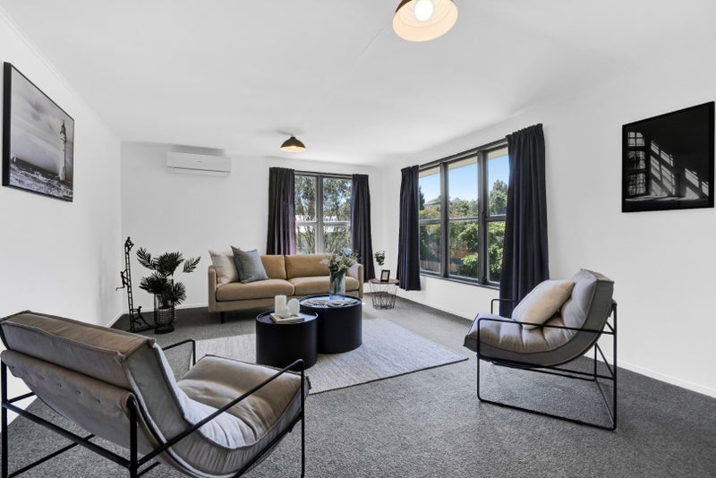 8 Granby Place, Westown, New Plymouth - Carousel 2