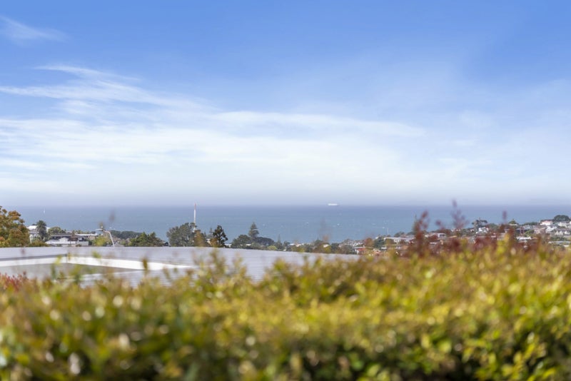 8 Kiri Place, Mairangi Bay, Auckland - Carousel 2