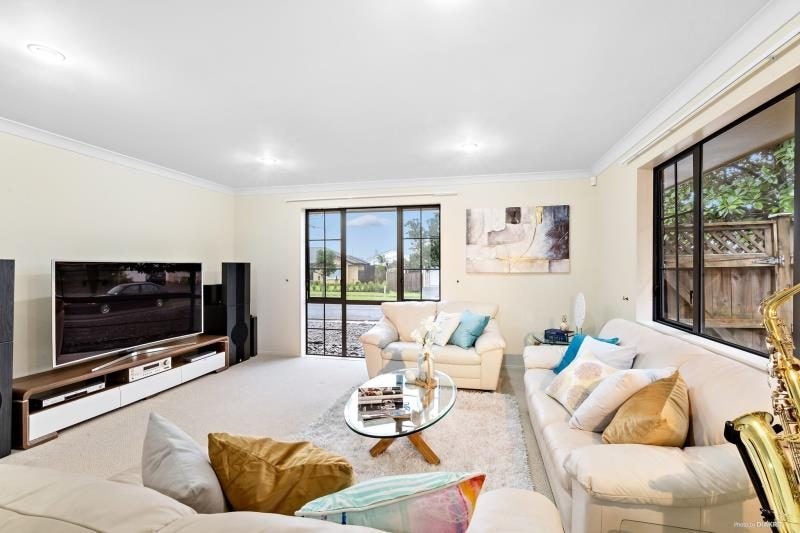 43 Stellamaris Way, Northpark, Auckland - Carousel 2