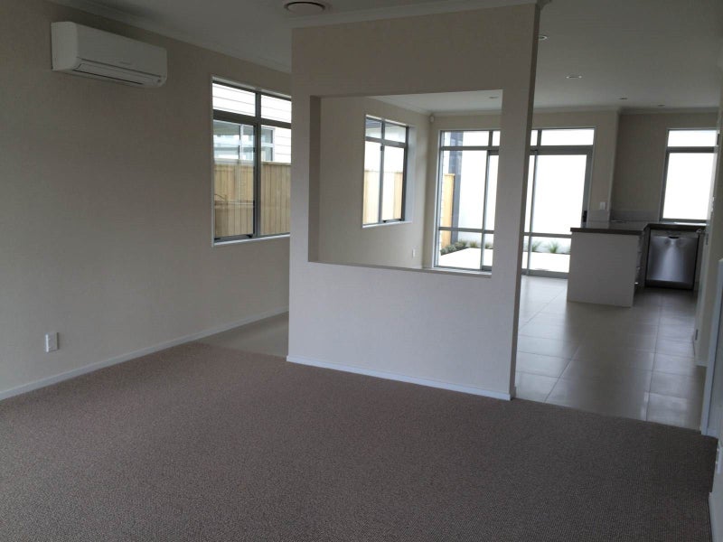 23 Sycamore Street, Flat Bush, Auckland - Carousel 2