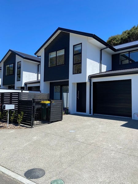 54 Martingale Drive, Whitby, Porirua - Carousel 1