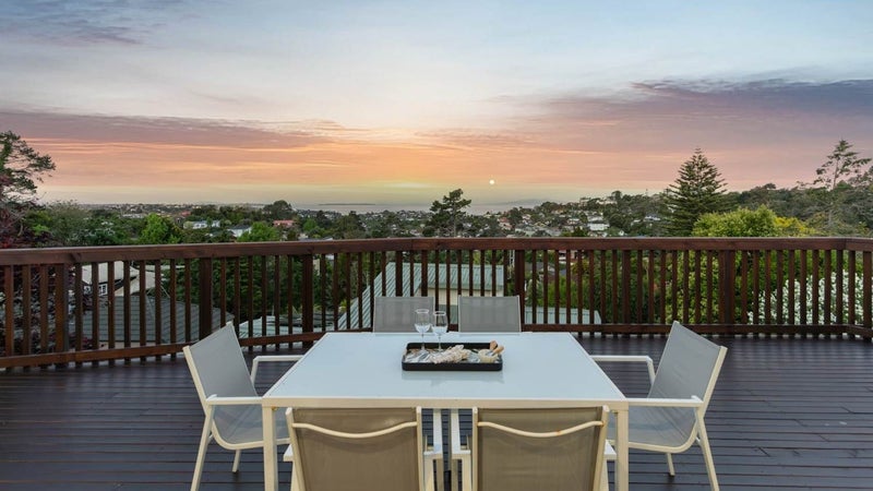 1/547 East Coast Road, Browns Bay, Auckland - Carousel 1