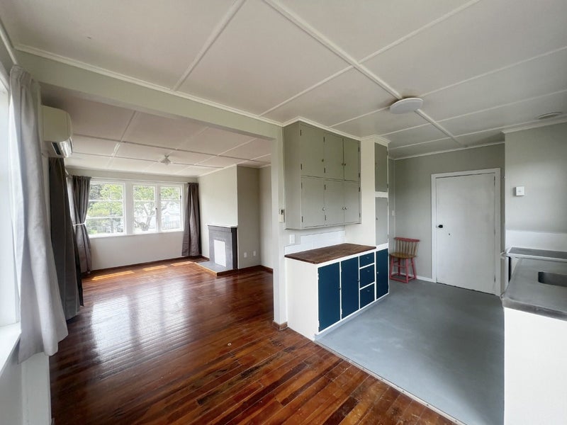 38 Wilkie Crescent, Naenae, Lower Hutt - Carousel 2