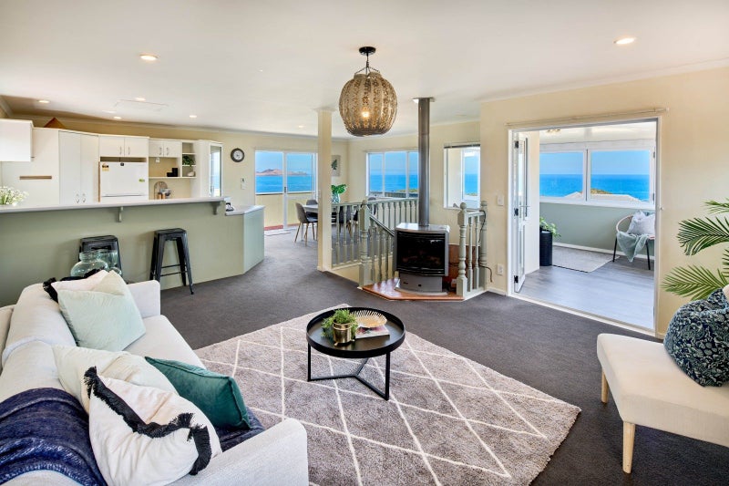 25 Bowes Crescent, Strathmore Park, Wellington - Carousel 2