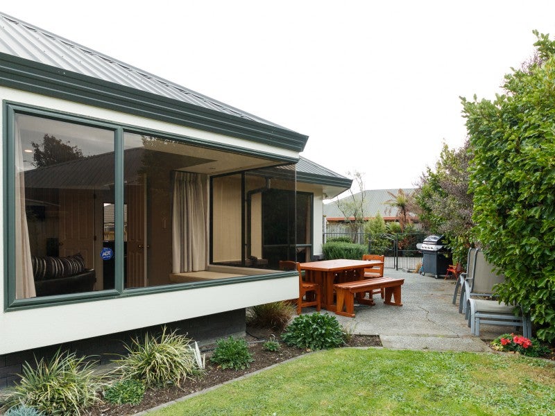 12 Rothesay Place, Highbury, Palmerston North - Carousel 2