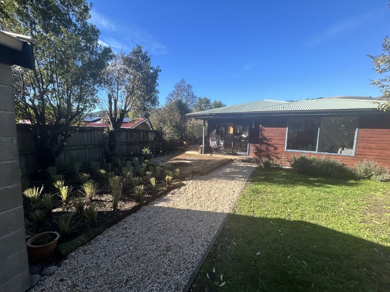8 Mauger Drive, Heathcote Valley, Christchurch - Carousel 10