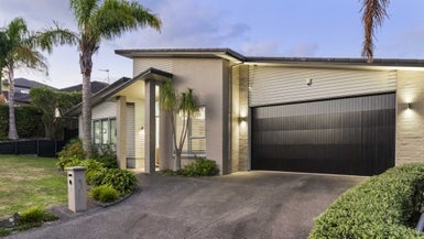 5 Chard Place, Flat Bush, Auckland - Carousel 1