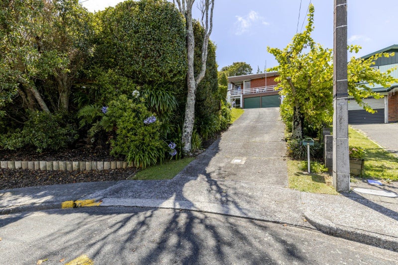 9 Whitby Place, Westown, New Plymouth - Carousel 31