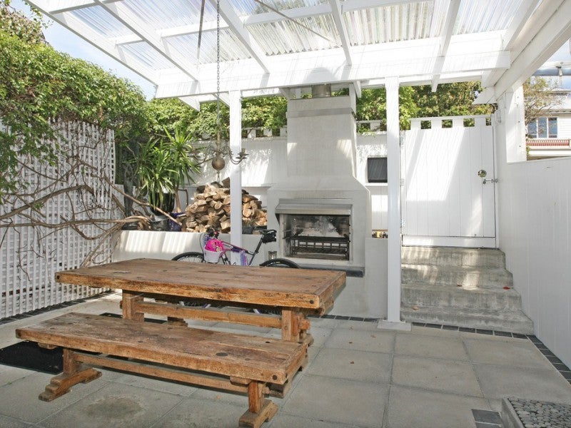 62 Hobson Street, Thorndon, Wellington - Carousel 2