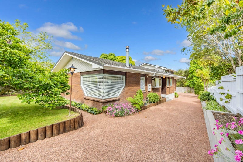 42 Centorian Drive, Windsor Park, Auckland - Carousel 2