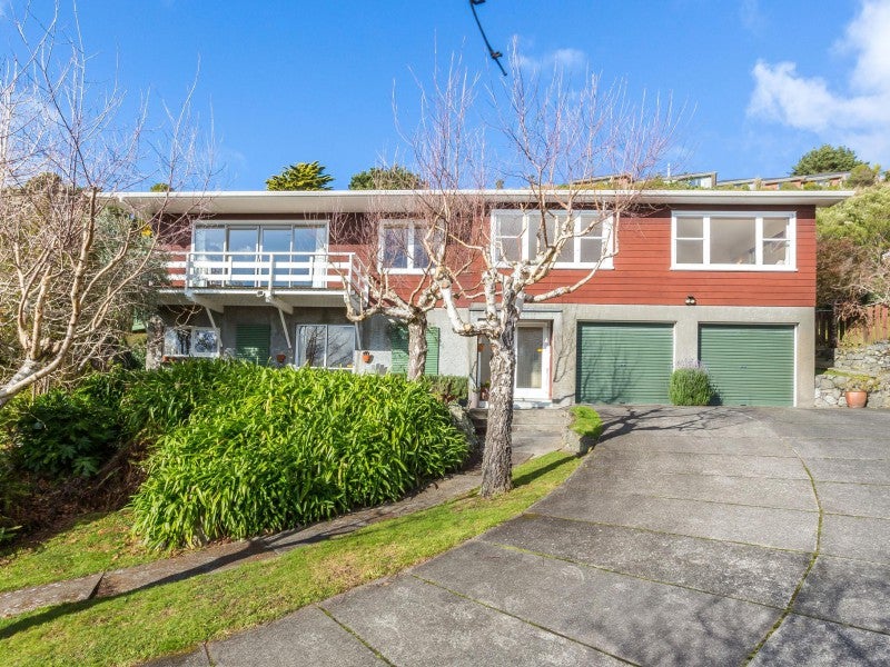 4 Wilmshurst Place, Tawa, Wellington - Carousel 1