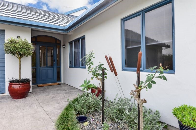 56 Tuirangi Street, Flagstaff, Hamilton - Carousel 2