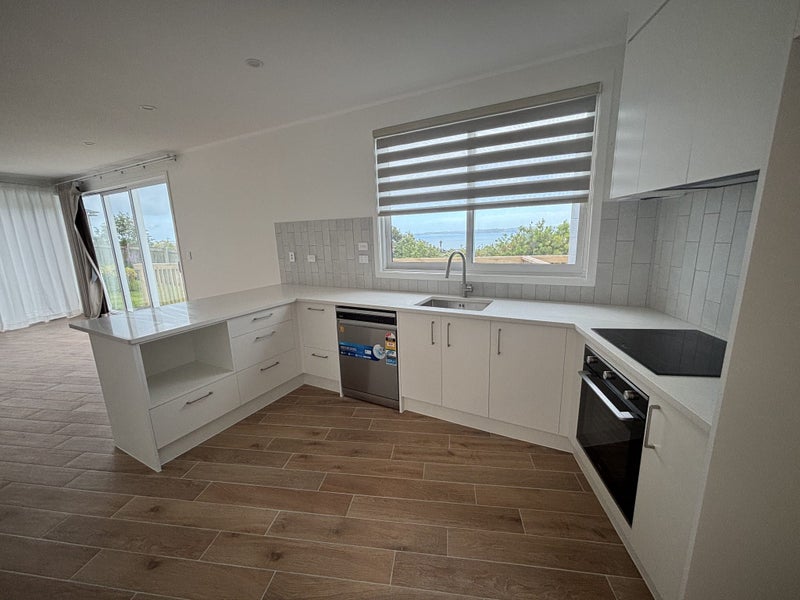 15 Maraetai Heights Road, Maraetai, Auckland - Carousel 1