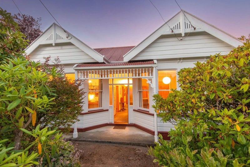 17 Brownville Crescent, Maori Hill, Dunedin - Carousel 2