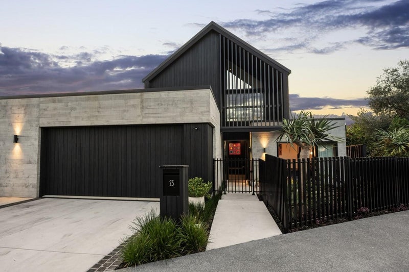 23 Otakau Road, Milford, Auckland - Carousel 1