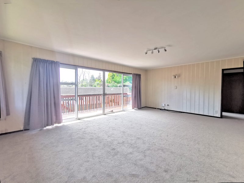 1/16 Willoughby Avenue, Howick, Auckland - Carousel 2