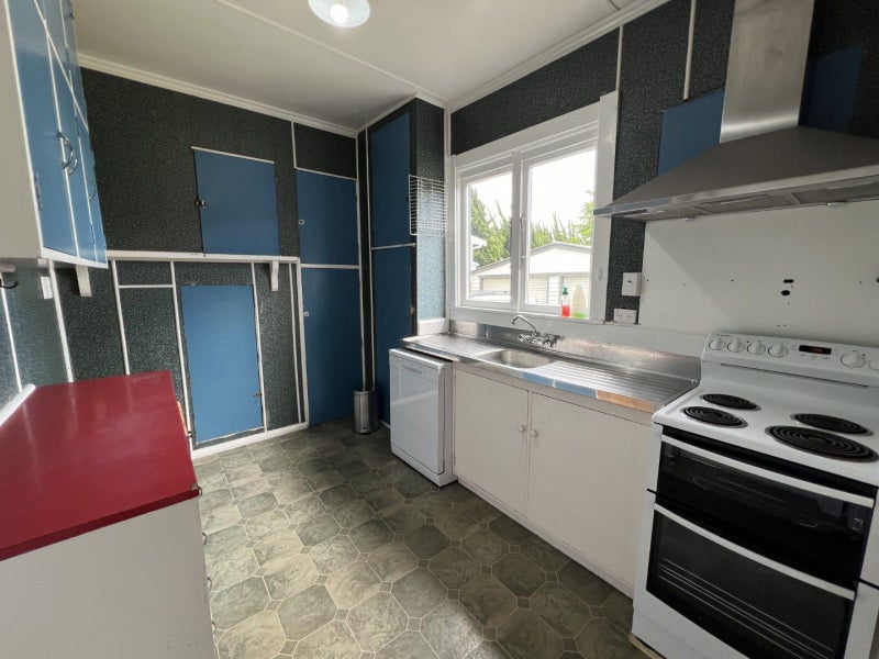 94 Lyndhurst Street, Takaro, Palmerston North - Carousel 2