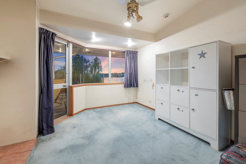 2/20 Pigeon Mountain Road, Half Moon Bay, Auckland - Carousel 38