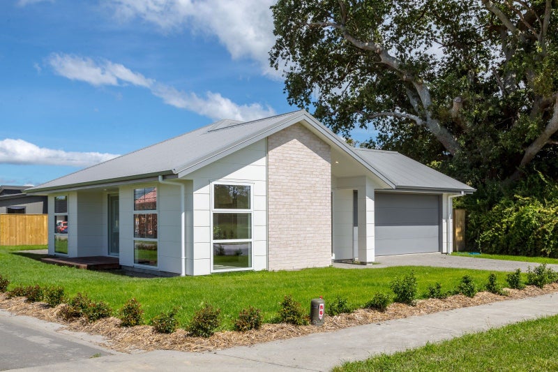 3 Frankie Stevens Place, Riverstone Terraces, Upper Hutt - Carousel 1