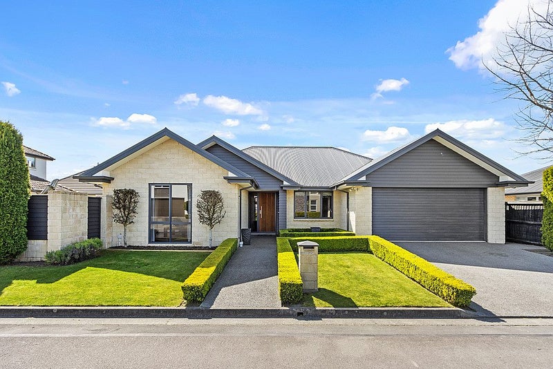 18 Applefield Court, Northwood, Christchurch - Carousel 1